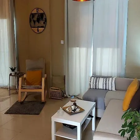 Paramount Gardens C202