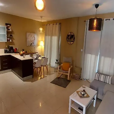 Paramount Gardens C202 *