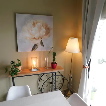 Апартаменты Paramount Gardens C202 *