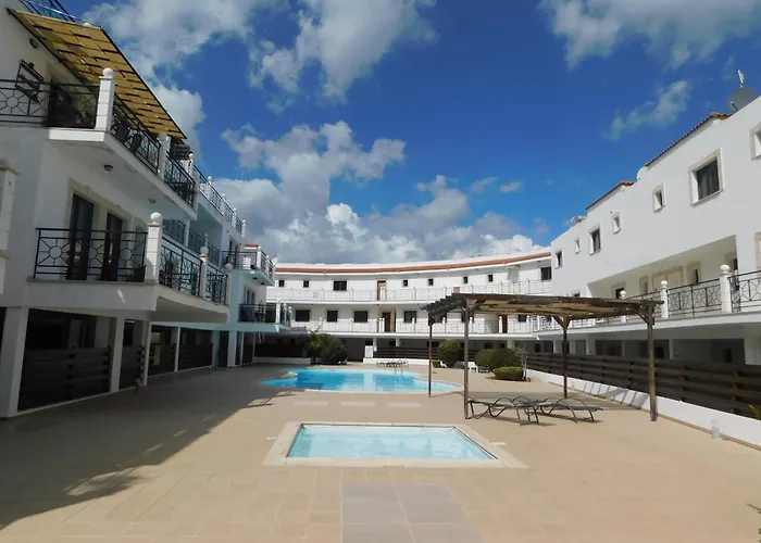 דירה Paramount Gardens C202 *