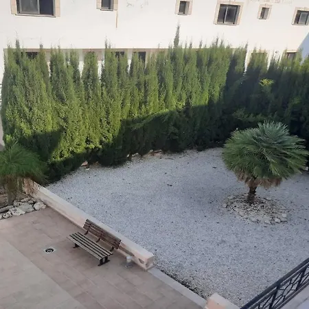 Апартаменты Paramount Gardens C202 *