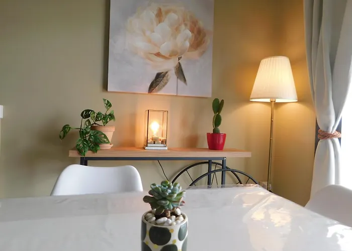 Апартаменты Paramount Gardens C202